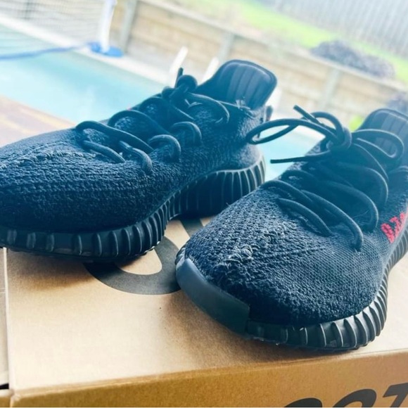 ?❤️ Authentic LIKE NEW W/Box Yeezy Boost 350 V2 ~ Black/Red ~ Men’s Size 6 main image 5